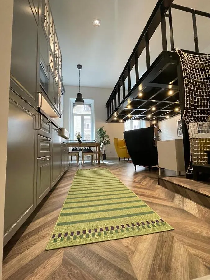 شقة Awesome Loft - King Street بودابست 0*,  المجر